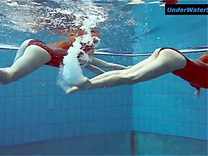 2 sizzling teens underwater